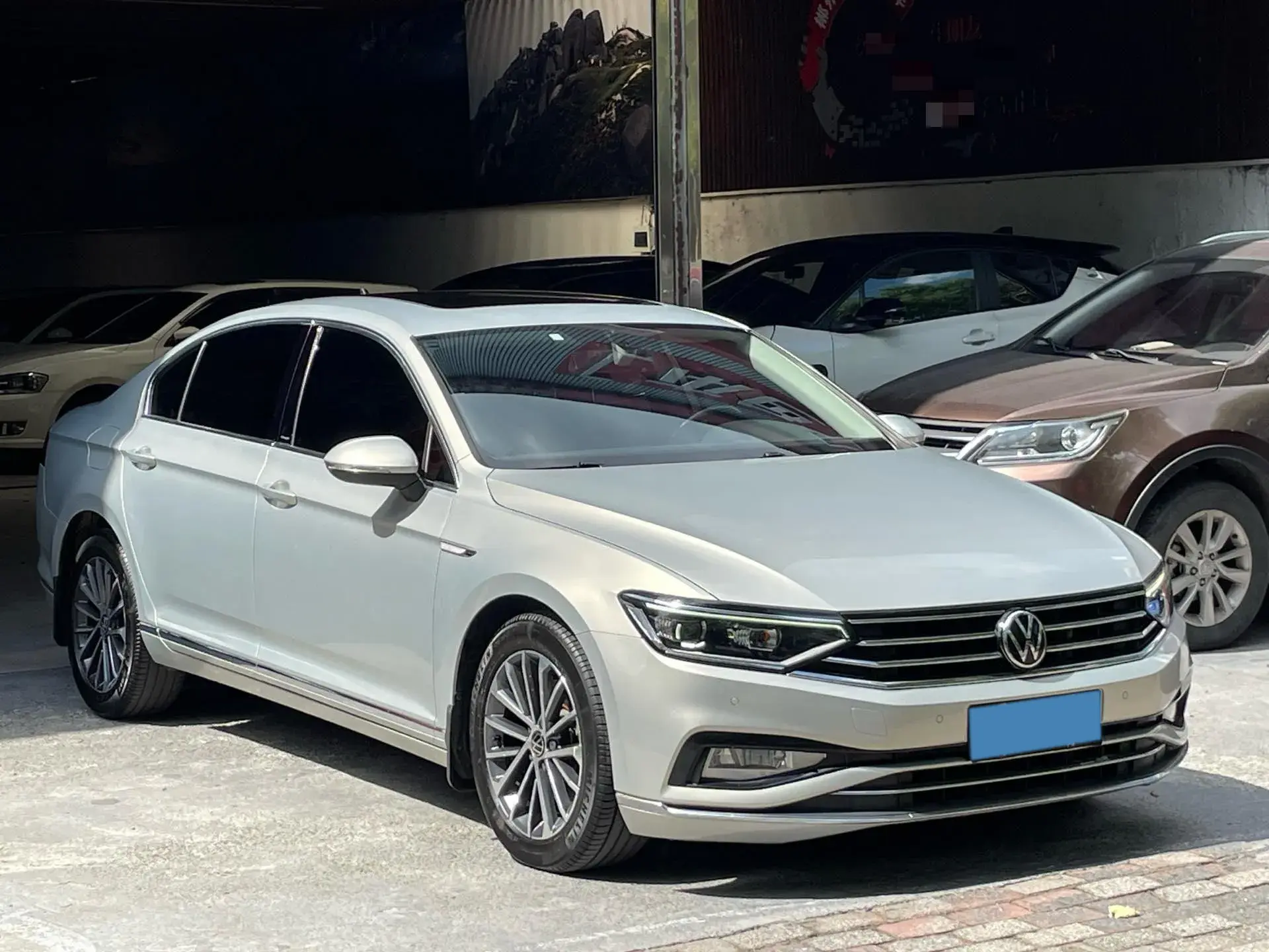 2020 VOLKSWAGEN MAGOTAN thumbnail 3