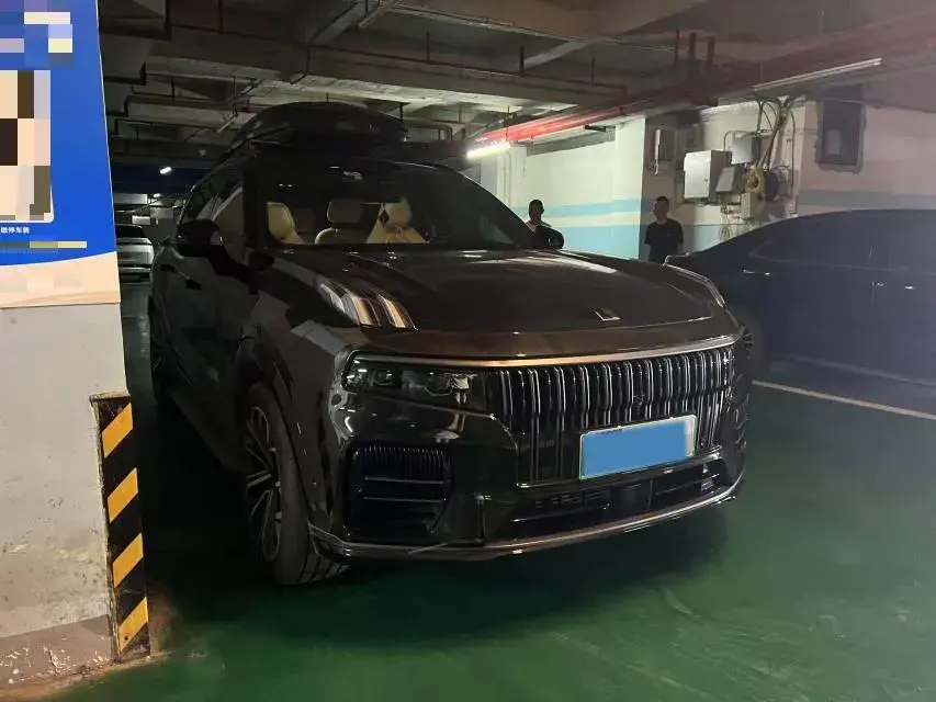 2021 LYNK&CO 09 thumbnail 2