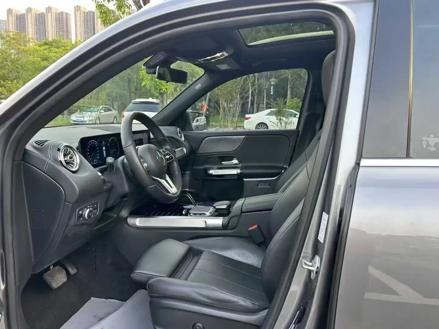 2021 MERCEDES-BENZ GLB thumbnail 4