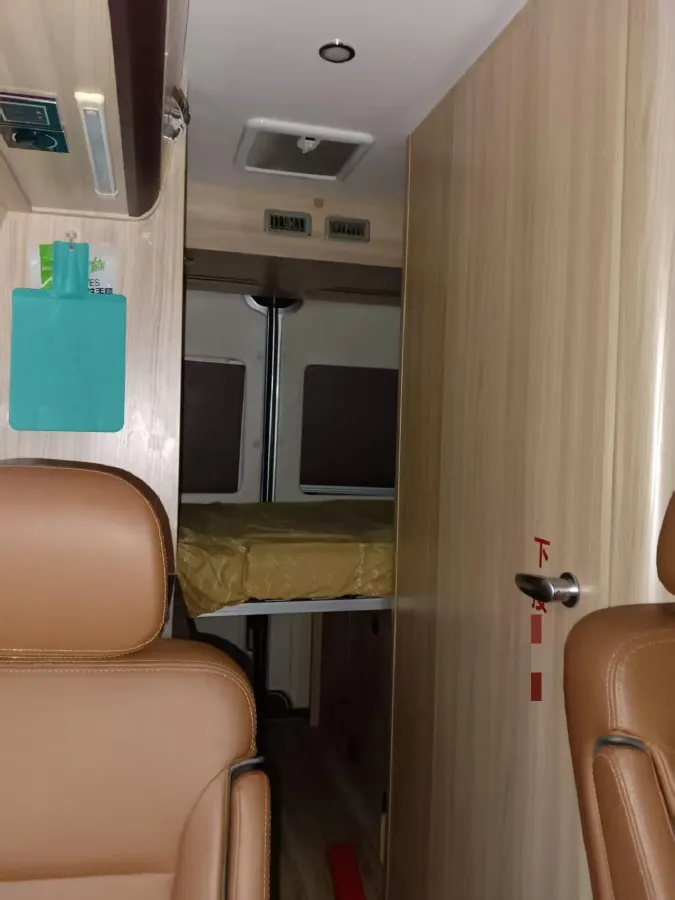 2021 MAXUS V80 RV 2.0T 139HP L4 6AMT,autocango,china used car exporter,china ev exporter,chinese used car exporter,chinese used ev exporter