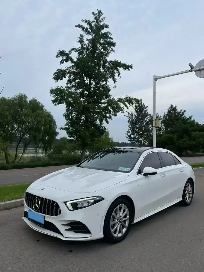 2021 Mercedes-Benz A Class 1.3T 163HP L4 7DCT