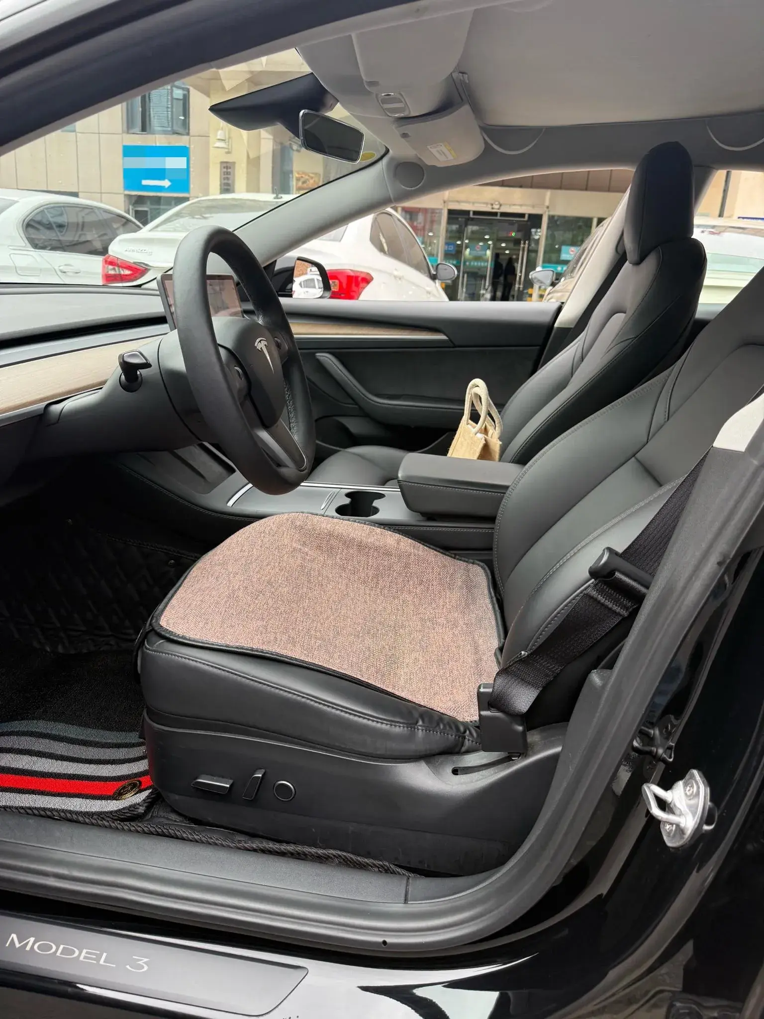 2021 TESLA MODEL thumbnail 4