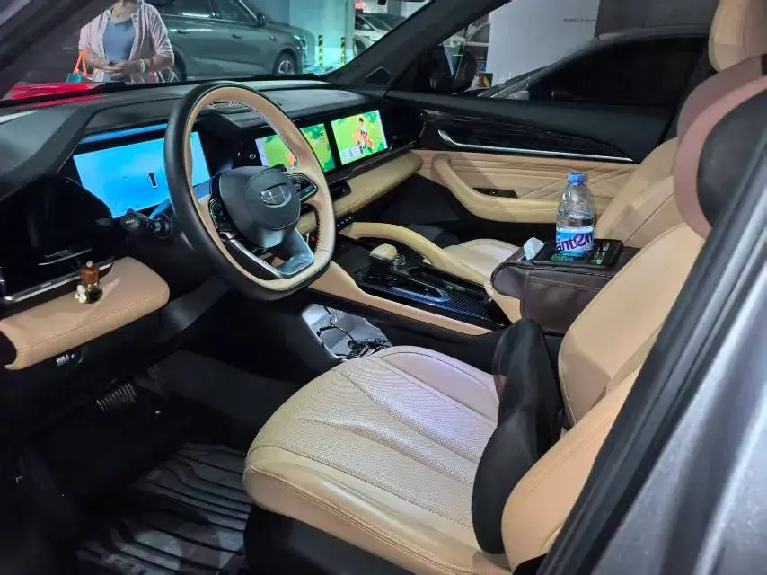 2024 GEELY MONJARO thumbnail 3