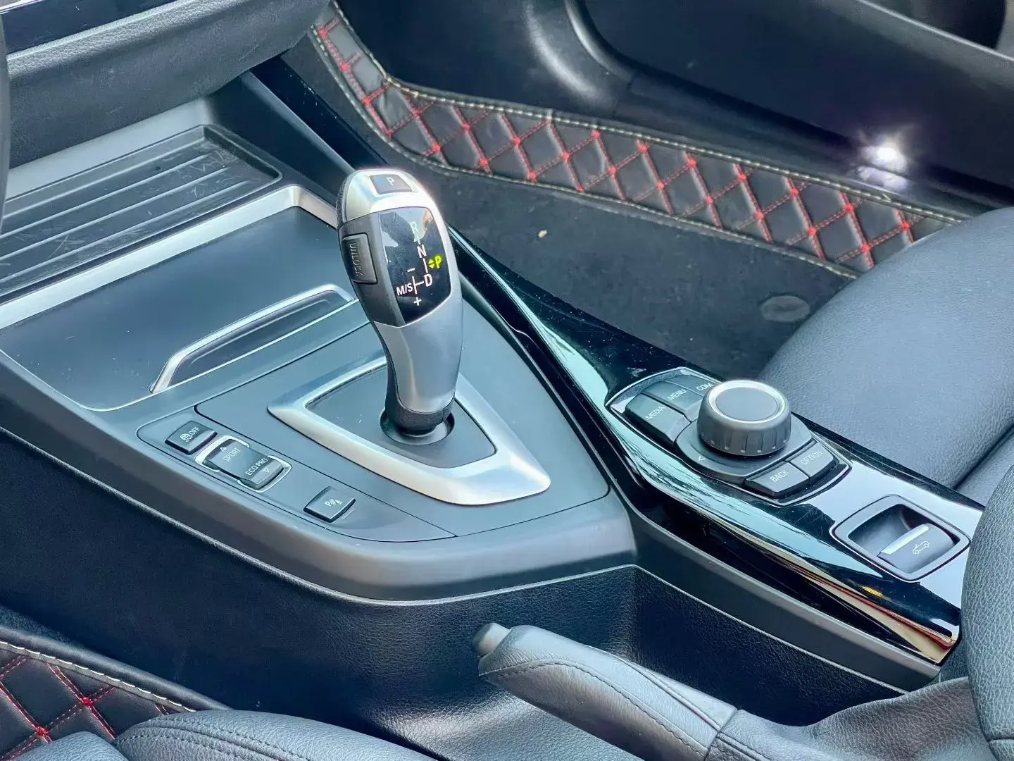 2019 BMW 2 thumbnail 4