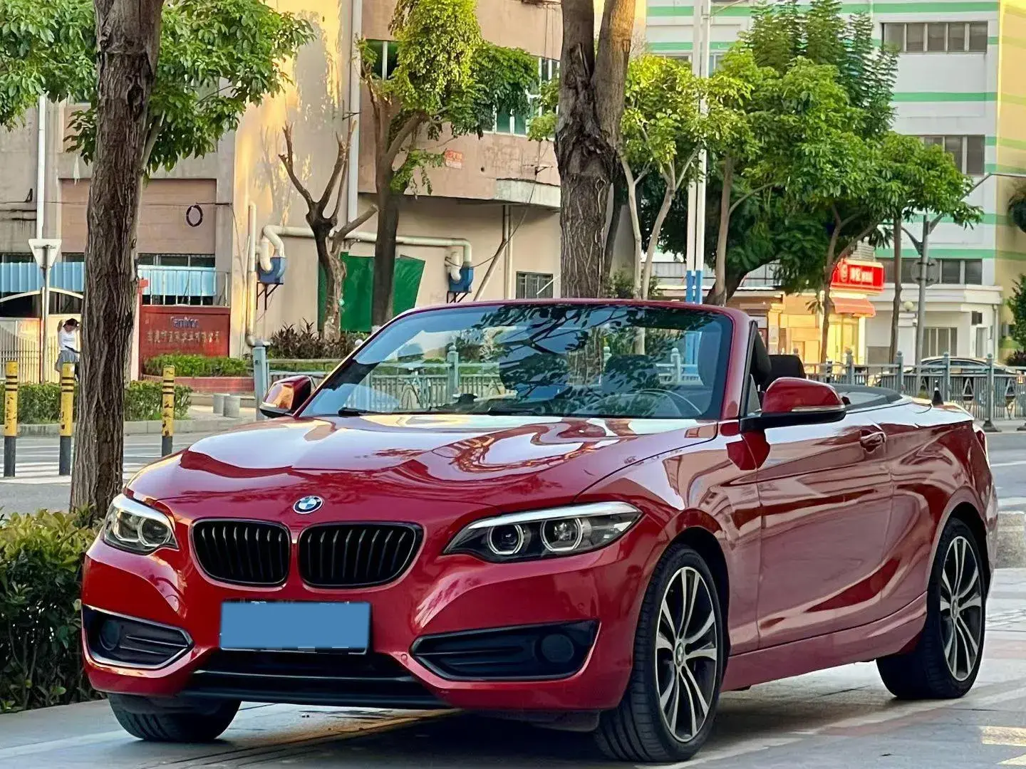 2019 BMW 2 view 1