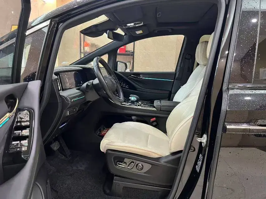 2023 GAC TRUMPCHI thumbnail 2