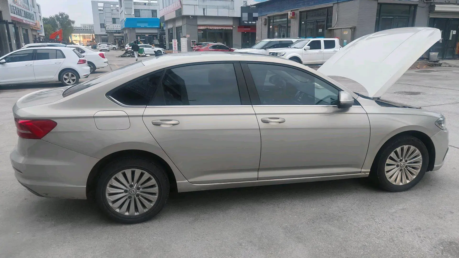 2018 VOLKSWAGEN LAVIDA thumbnail 2