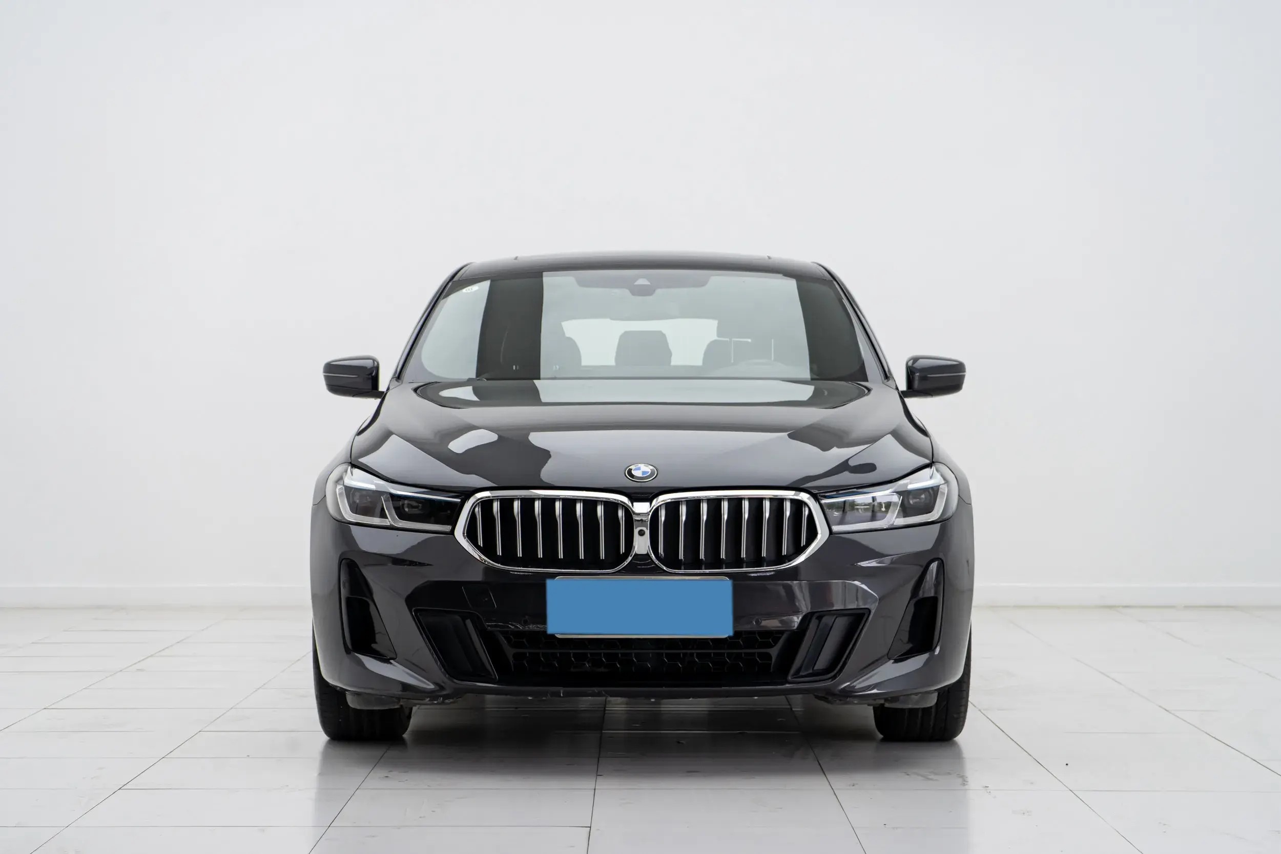2021 BMW 6 thumbnail 2