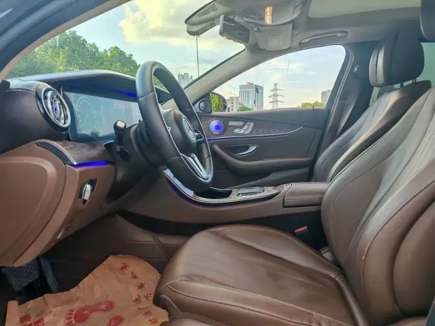 2020 MERCEDES-BENZ E thumbnail 4