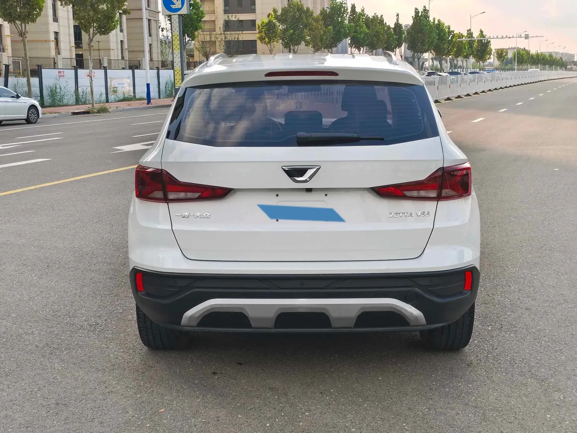 2022 JETTA VS5 thumbnail 4