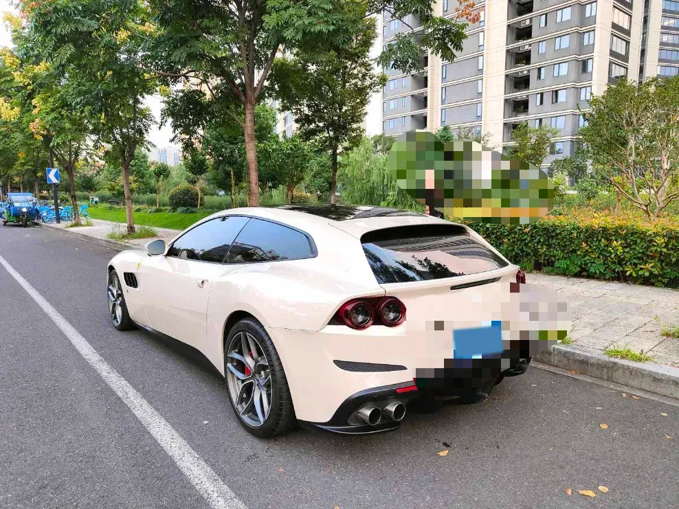 2017 Ferrari GTC4 Lusso 3.9T 609HP V8 7DCT,autocango,china used car exporter,china ev exporter,chinese used car exporter,chinese used ev exporter