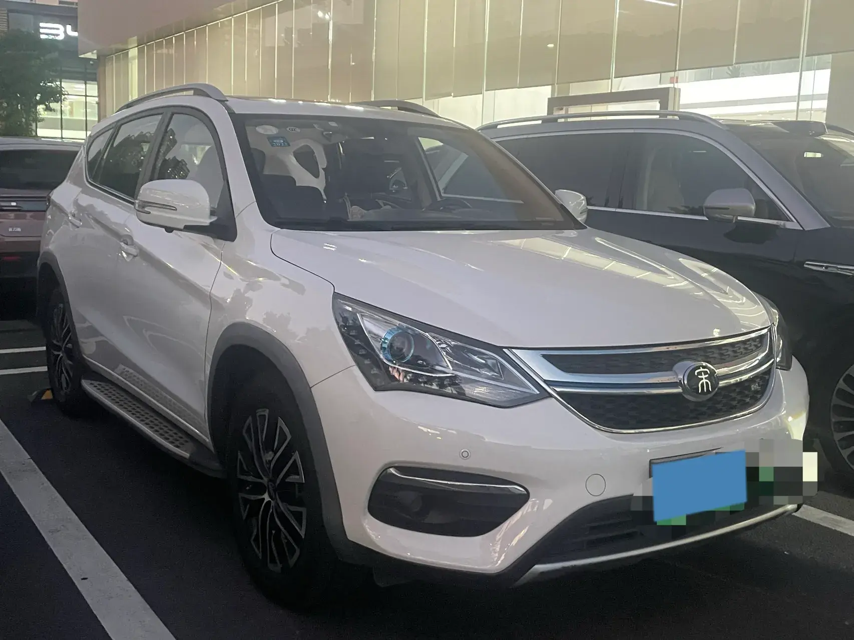 2017 BYD SONG thumbnail 3