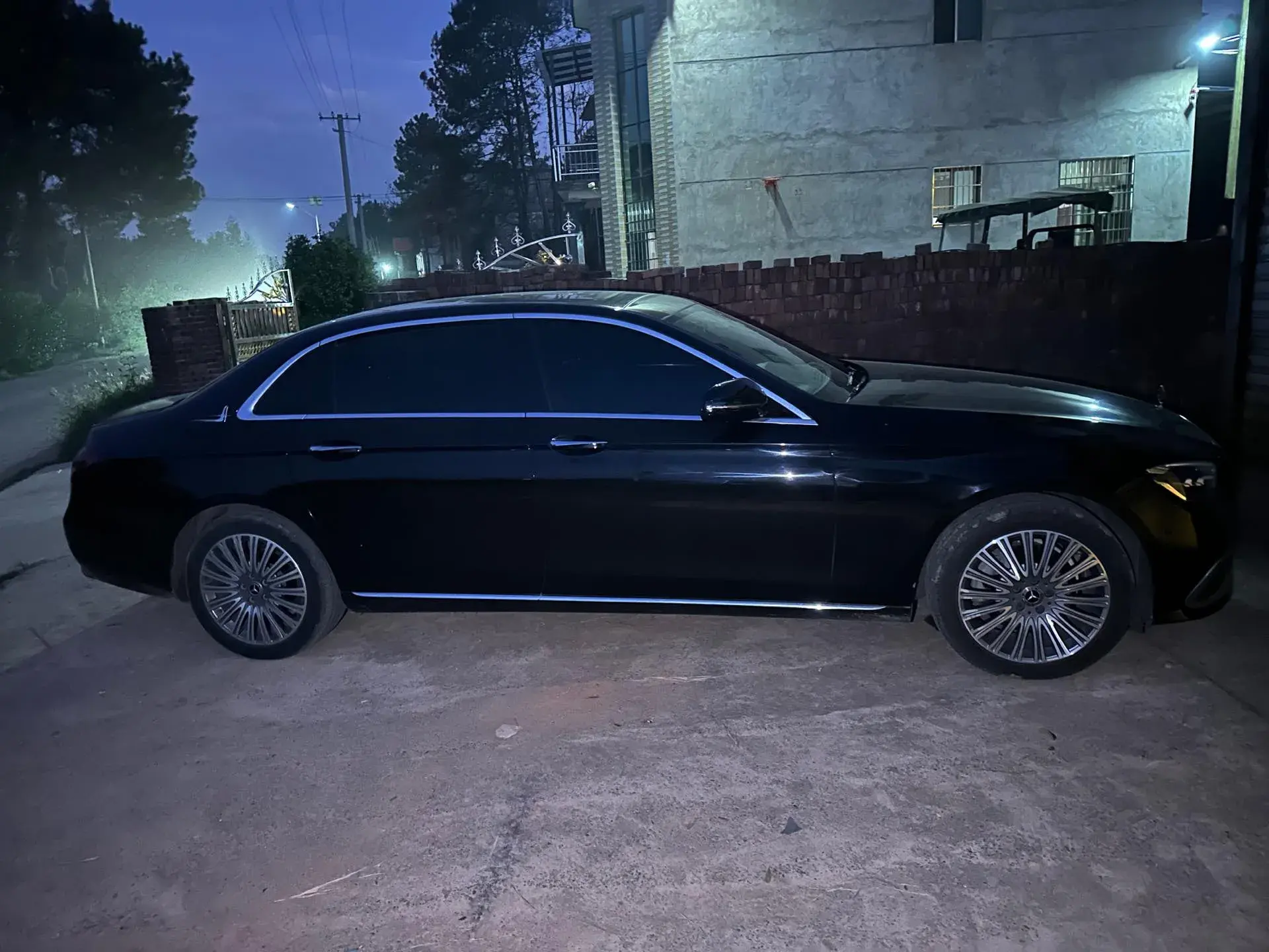 2021 MERCEDES-BENZ E thumbnail 4