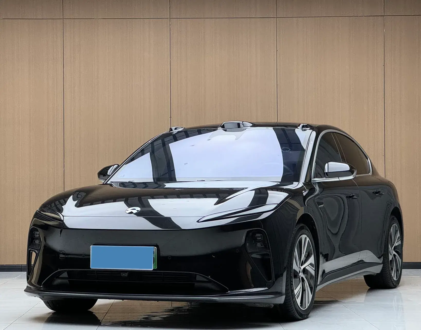 2024 NIO ET5 view 1