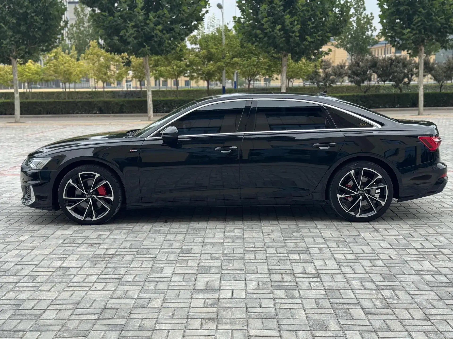 2020 AUDI A6L thumbnail 3