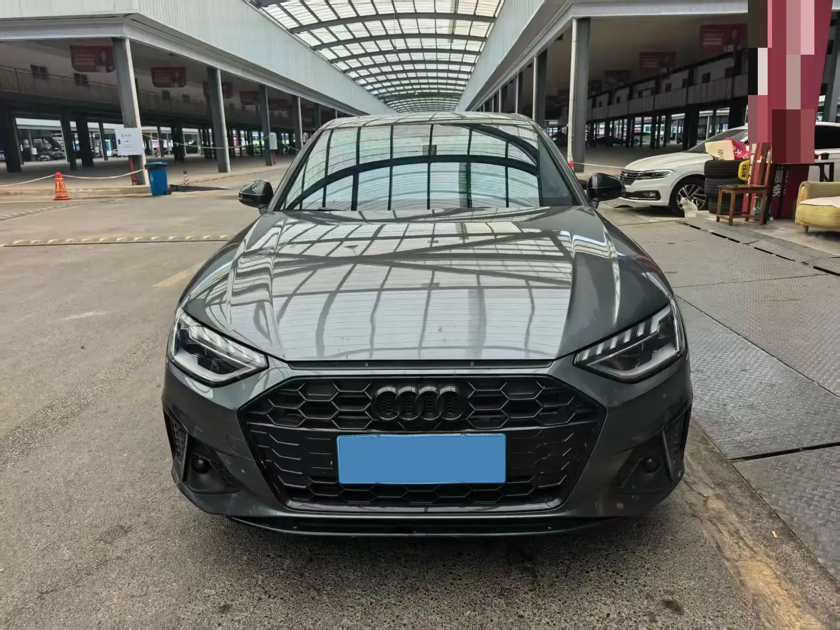 2023 AUDI A4L thumbnail 2