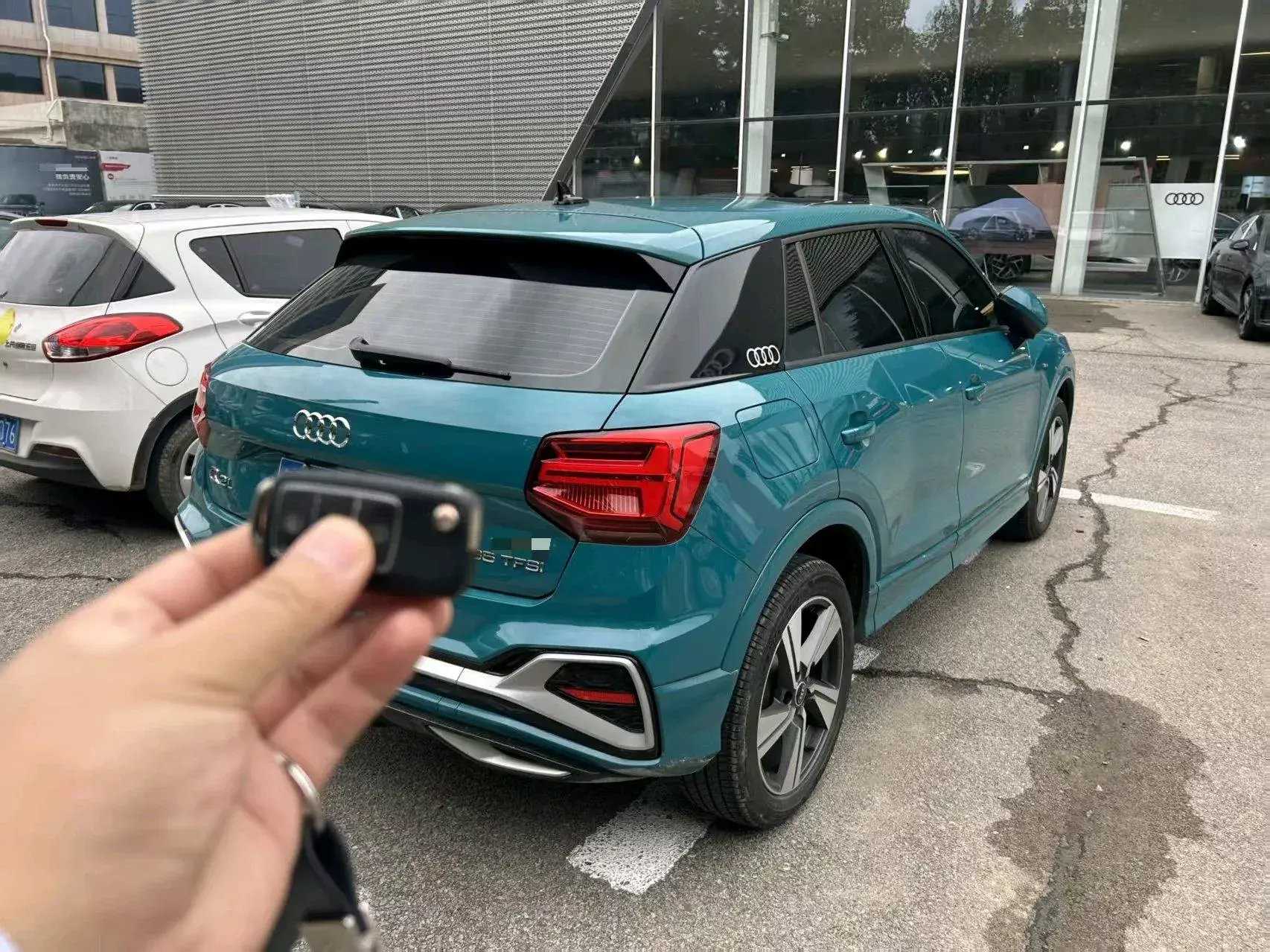 2022 AUDI Q2L thumbnail 3