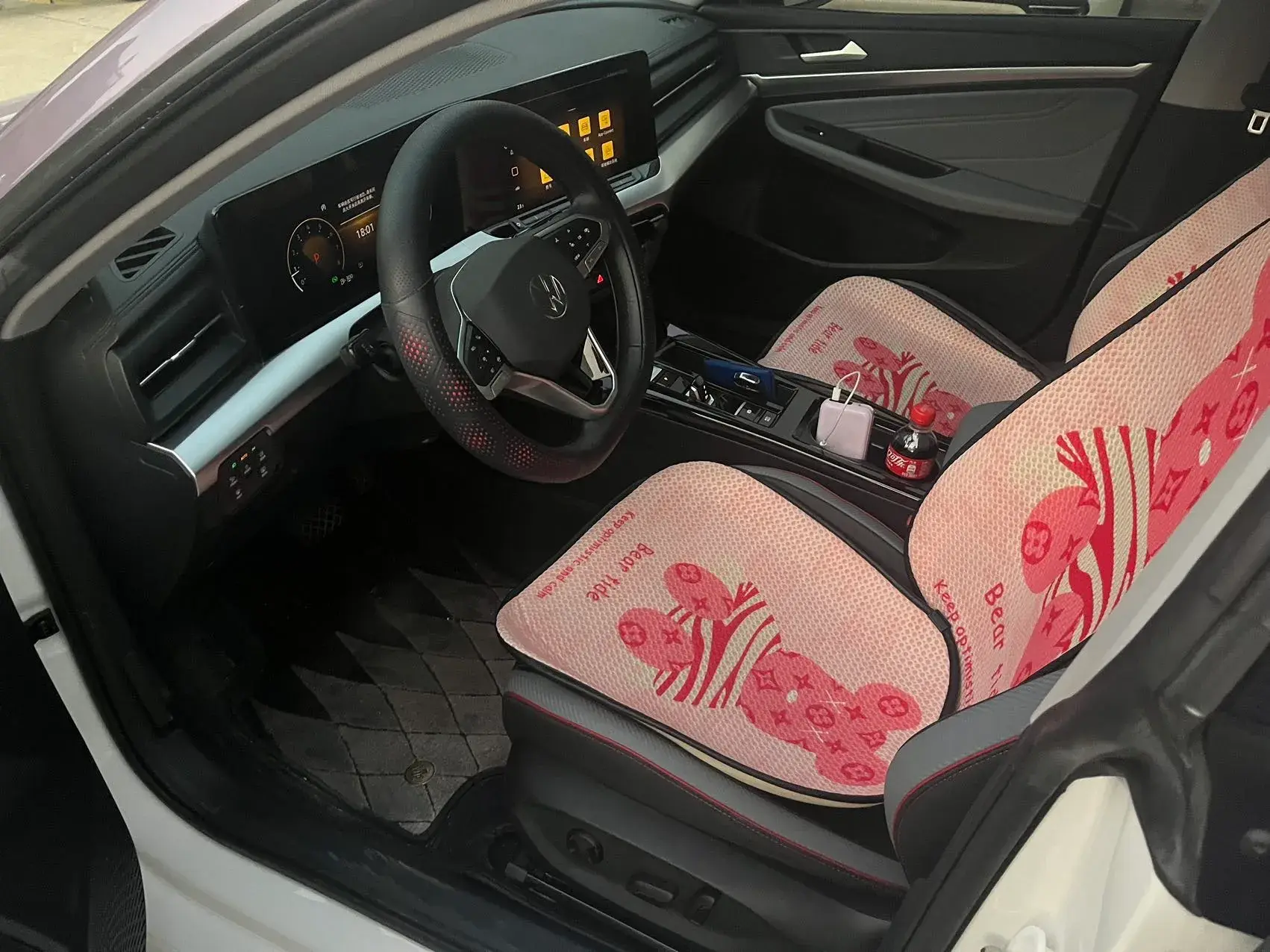 2023 VOLKSWAGEN LAMANDO thumbnail 4