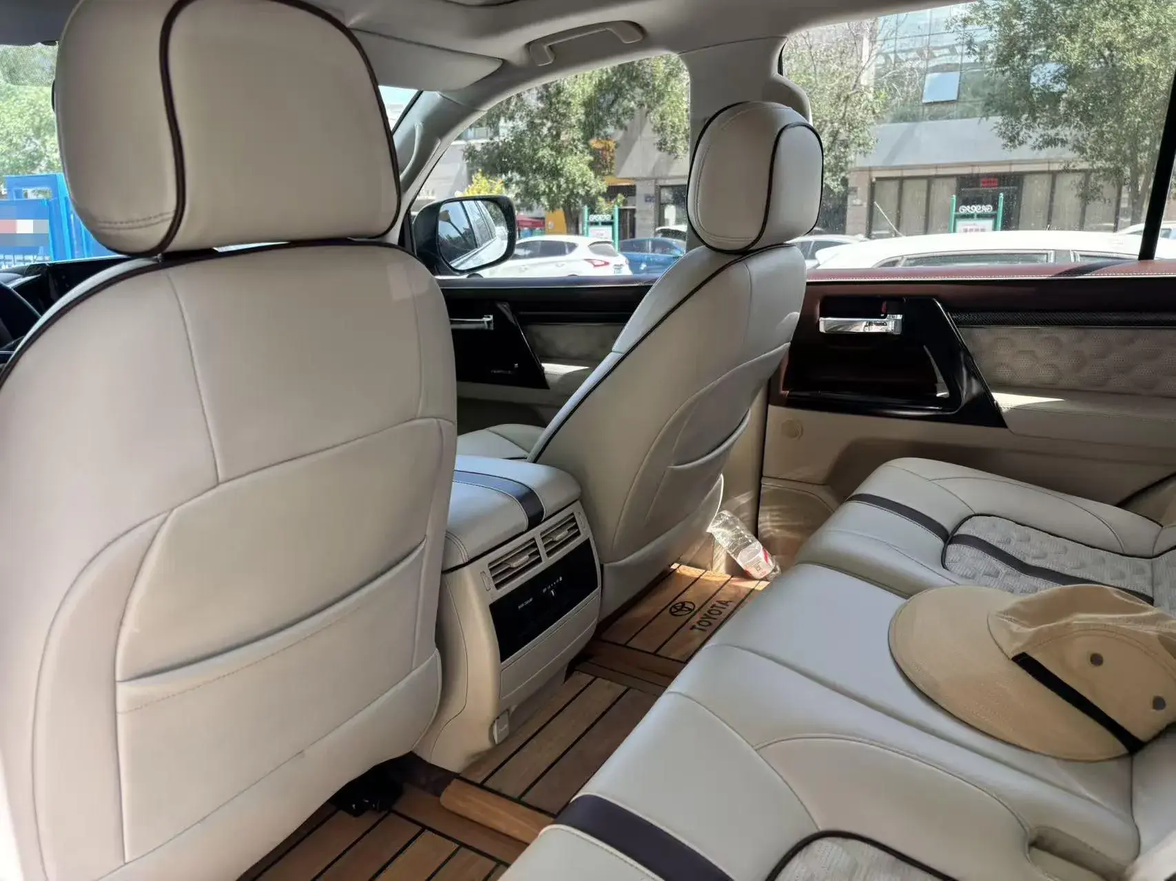 2019 CHEVROLET TRAX thumbnail 2