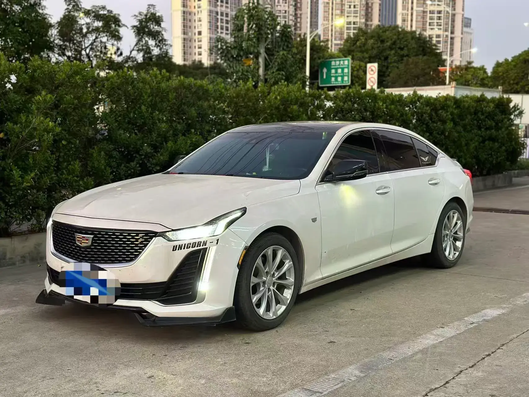 2022 CADILLAC CT5 view 1