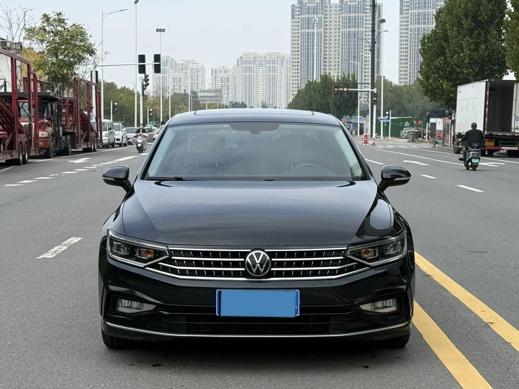 2023 VOLKSWAGEN MAGOTAN thumbnail 2