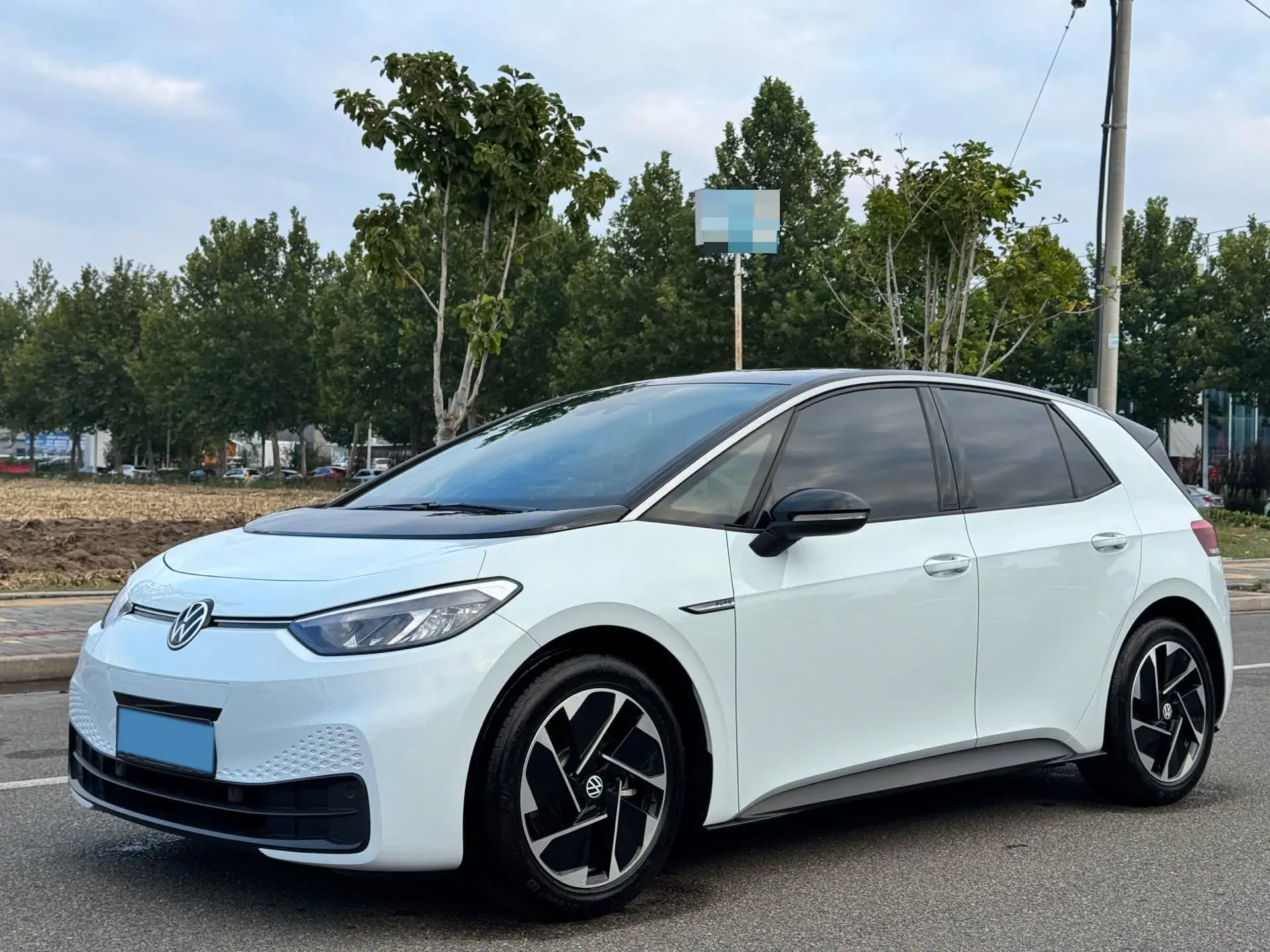 2023 VOLKSWAGEN ID.3 view 1