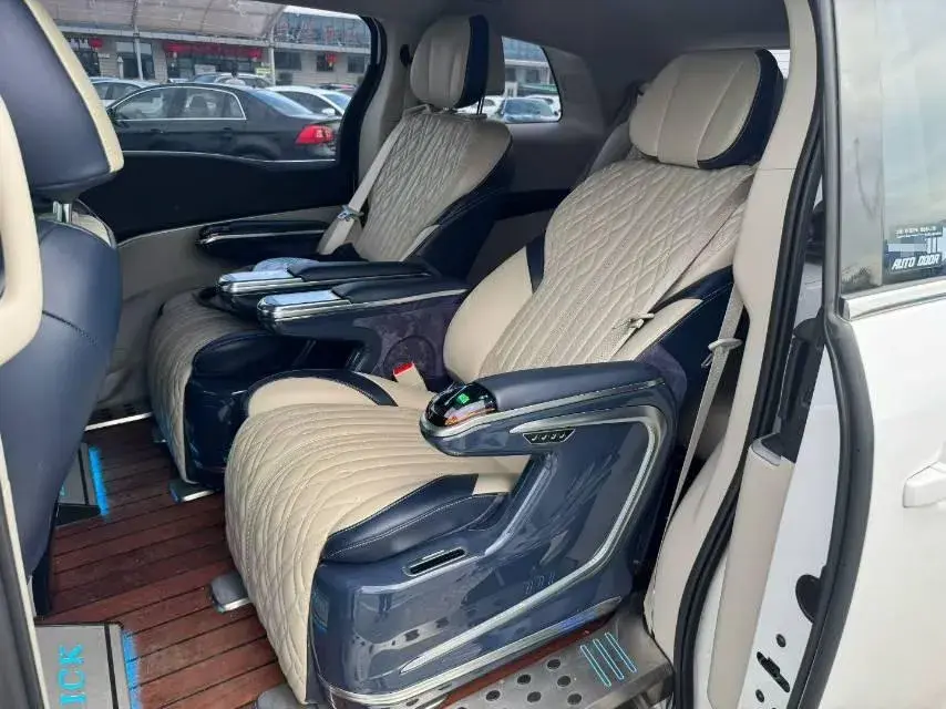 2021 BUICK GL8 thumbnail 4