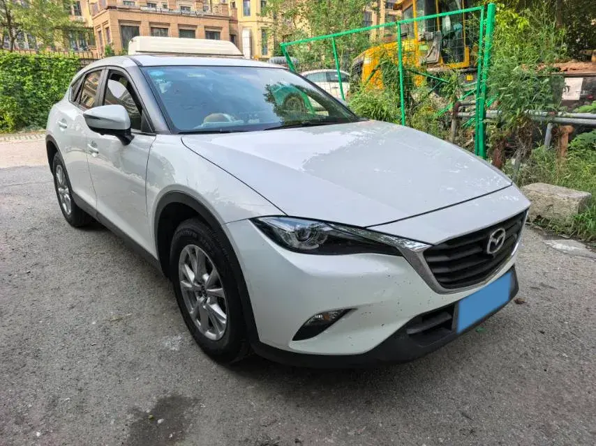2018 MAZDA CX-4 thumbnail 2