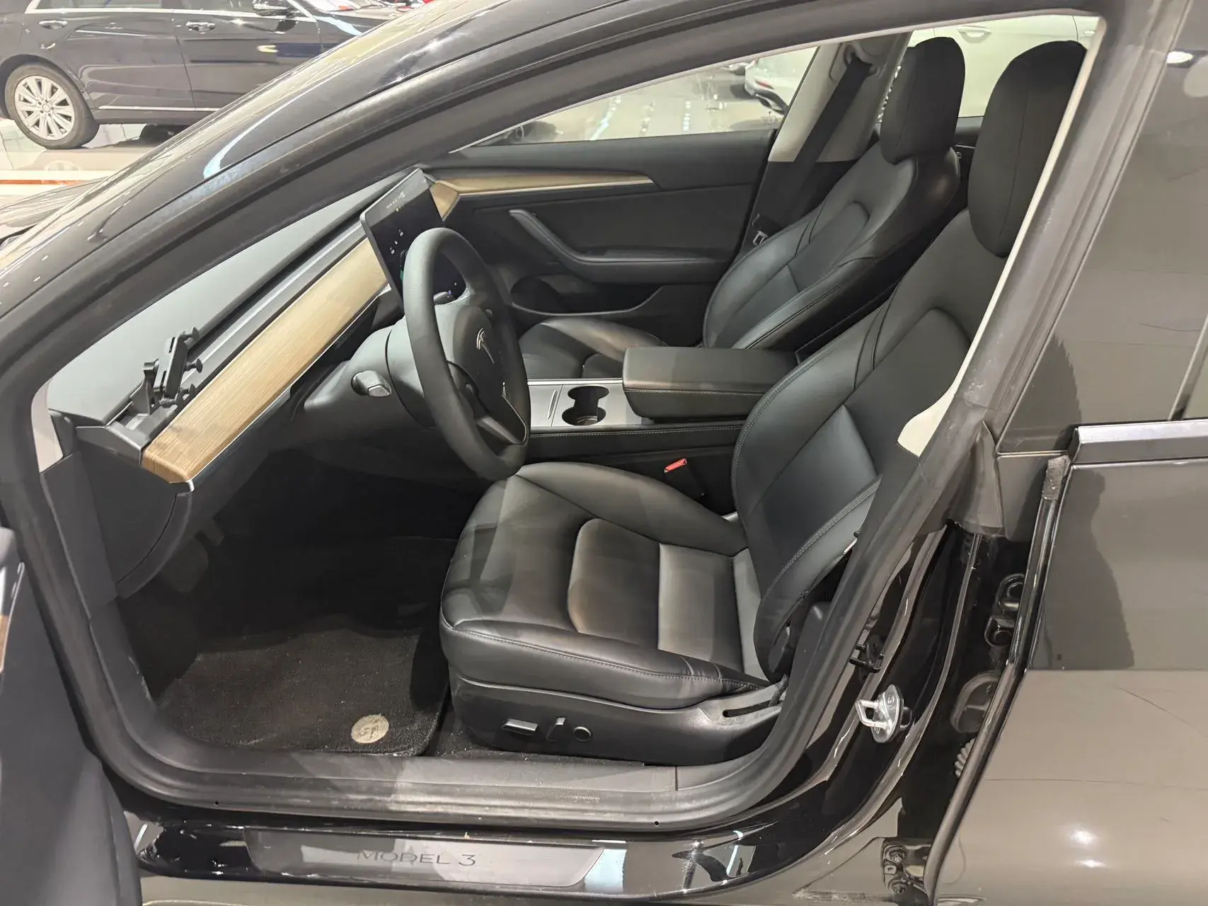 2021 TESLA MODEL thumbnail 4