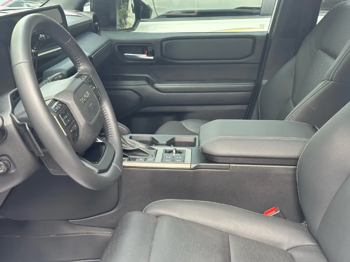 2024 Toyota Land Cruiser Prado 2.4T 282HP L4 8AT Hybrid,autocango,china used car exporter,china ev exporter,chinese used car exporter,chinese used ev exporter