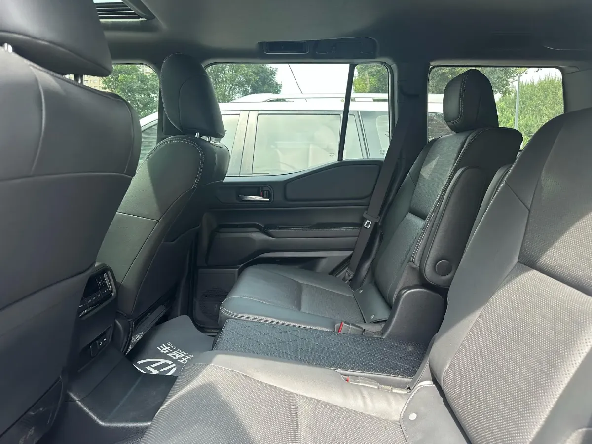 2024 Toyota Land Cruiser Prado 2.4T 282HP L4 8AT Hybrid,autocango,china used car exporter,china ev exporter,chinese used car exporter,chinese used ev exporter