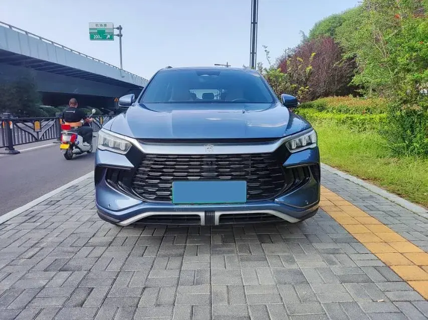 2023 BYD SONG thumbnail 3