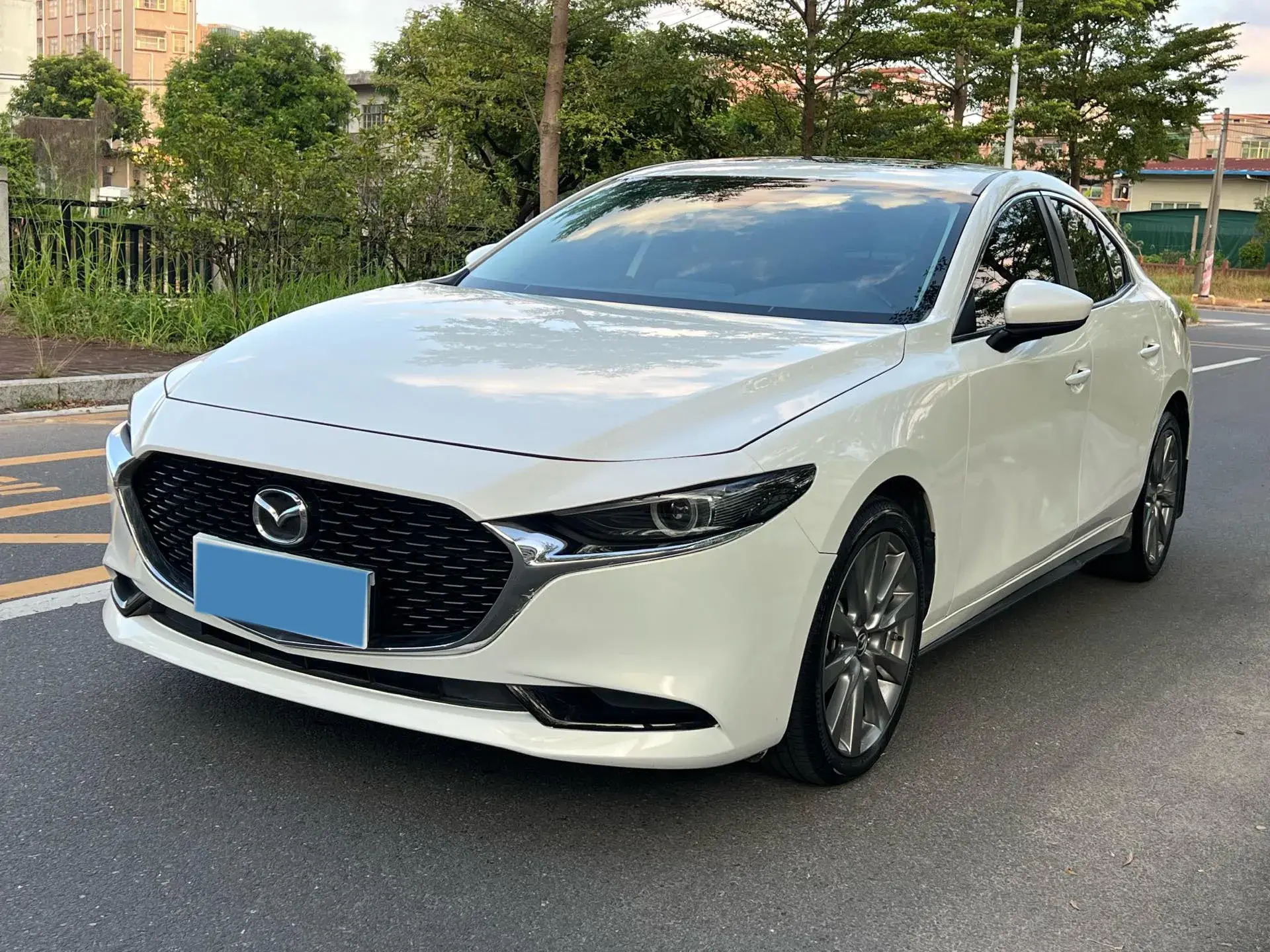 2022 MAZDA 3 view 1
