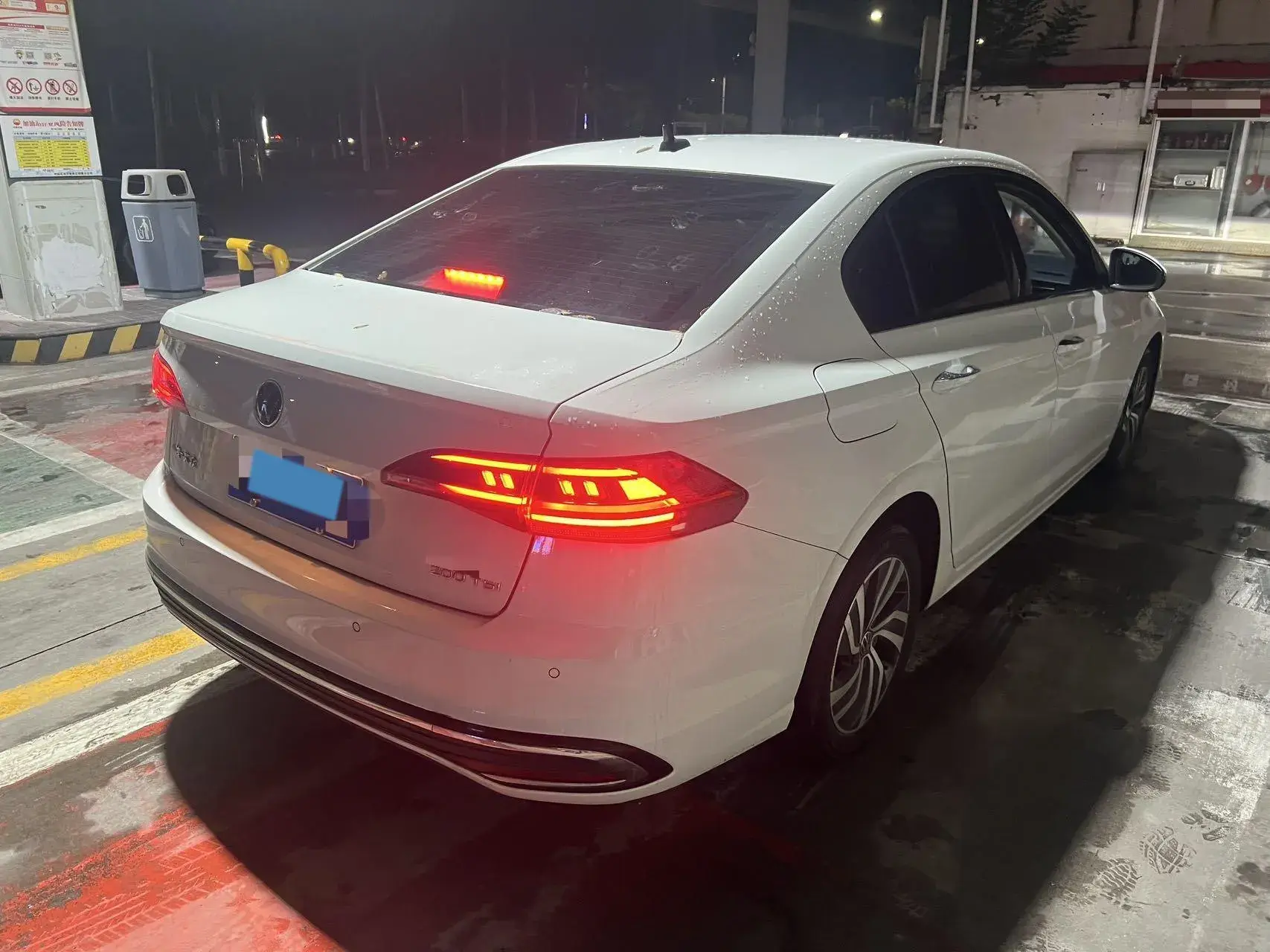 2023 VOLKSWAGEN BORA thumbnail 3