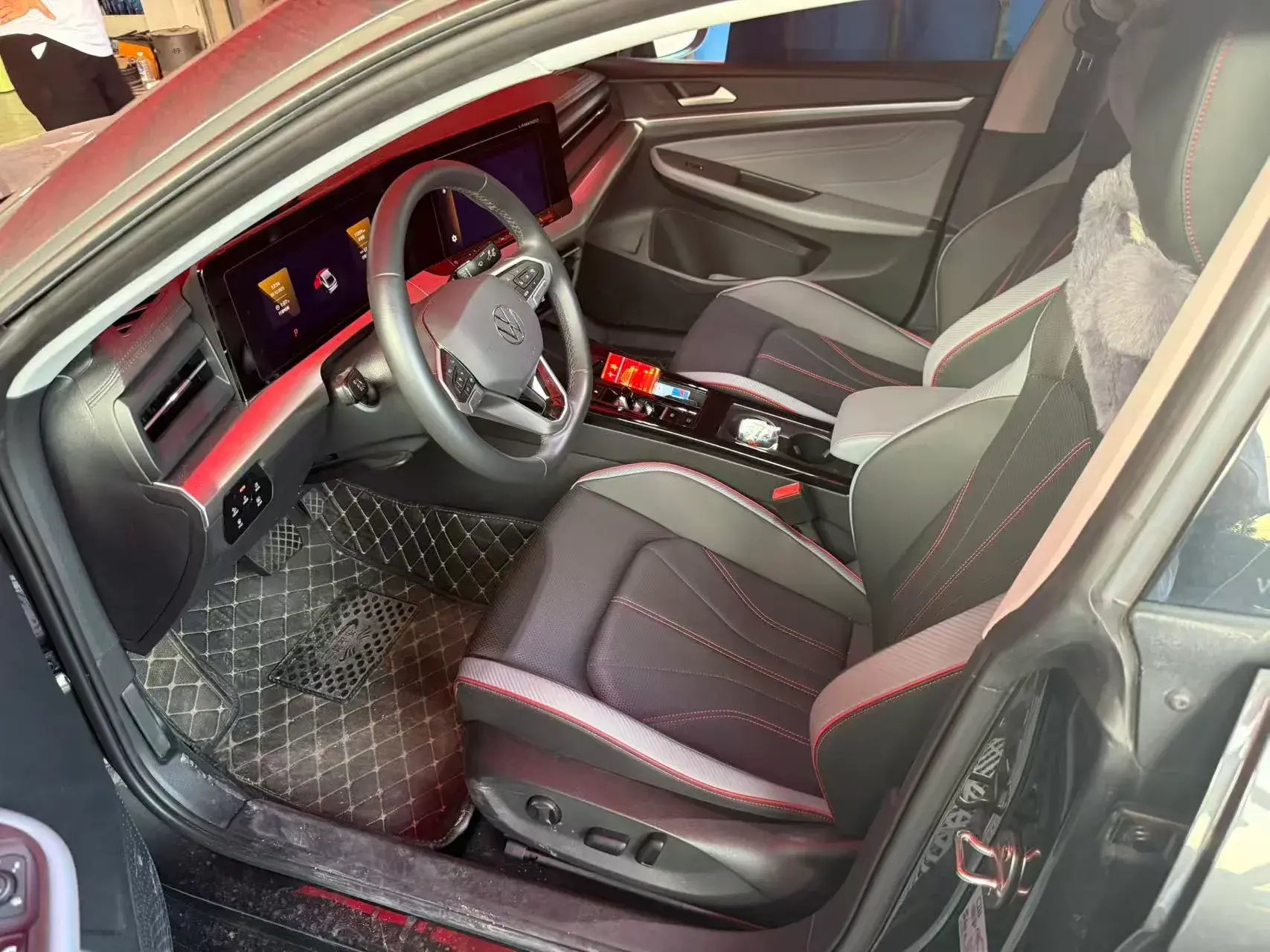 2023 VOLKSWAGEN LAMANDO thumbnail 4