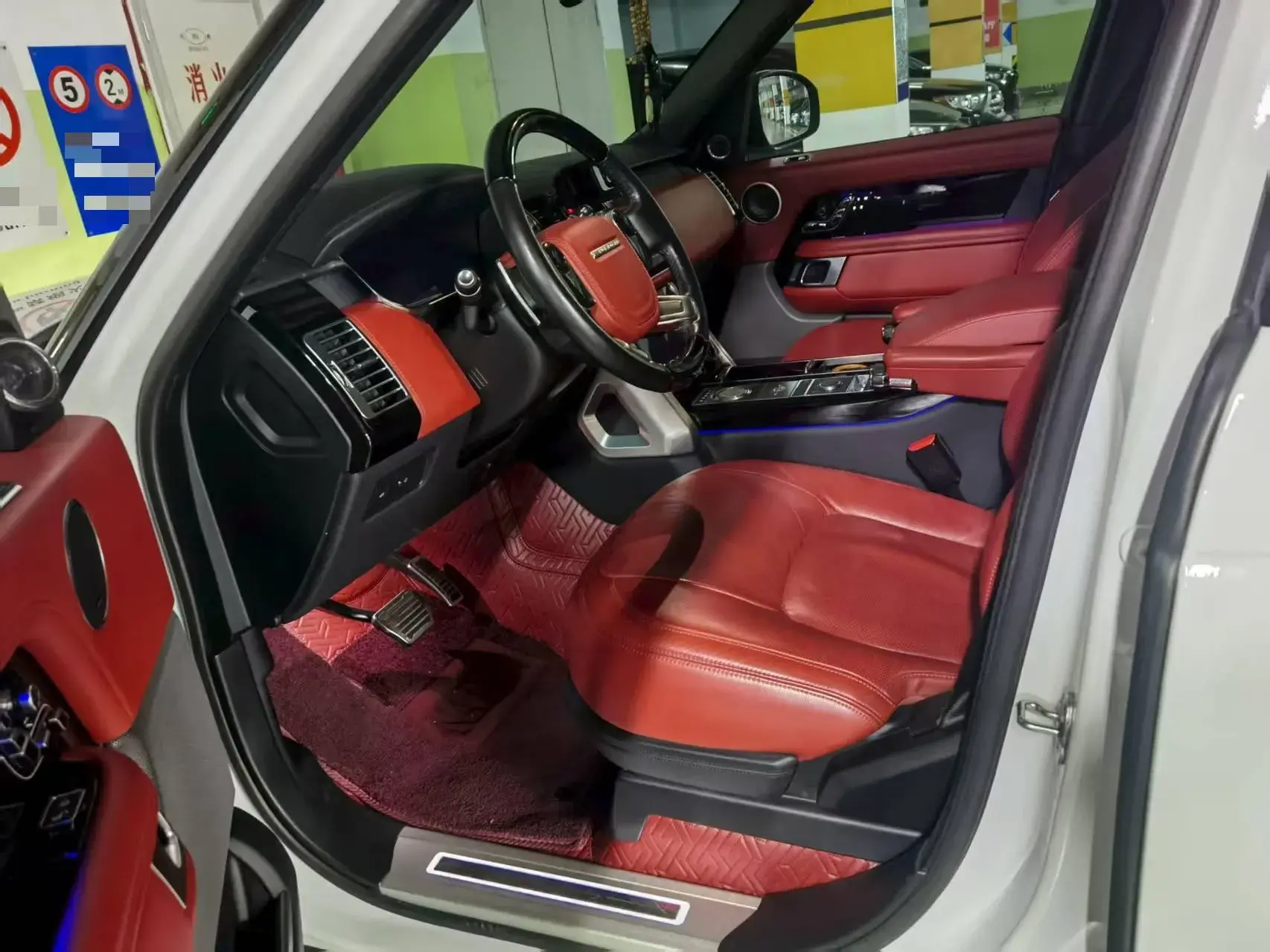 2020 LAND ROVER thumbnail 4