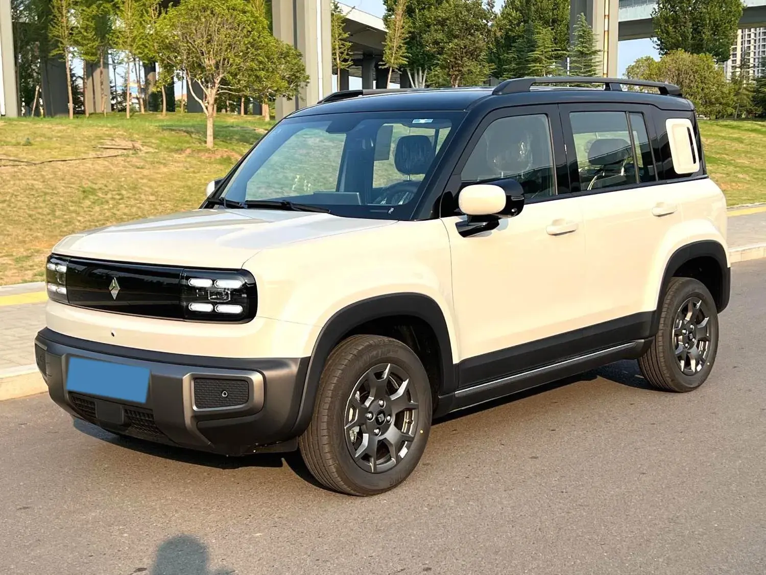 2023 BAOJUN YEPPLUS view 1