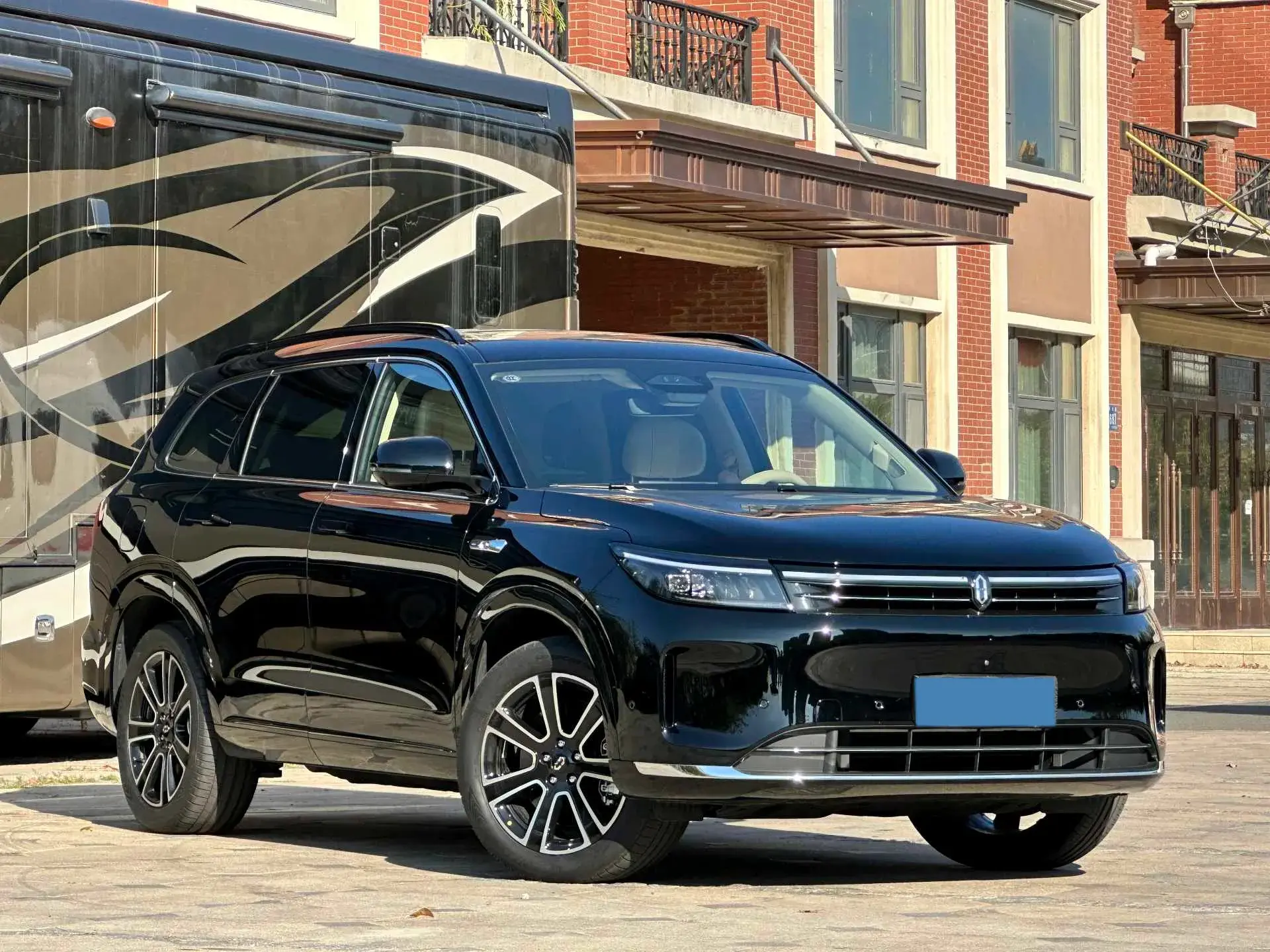 2024 AITO AITO thumbnail 3