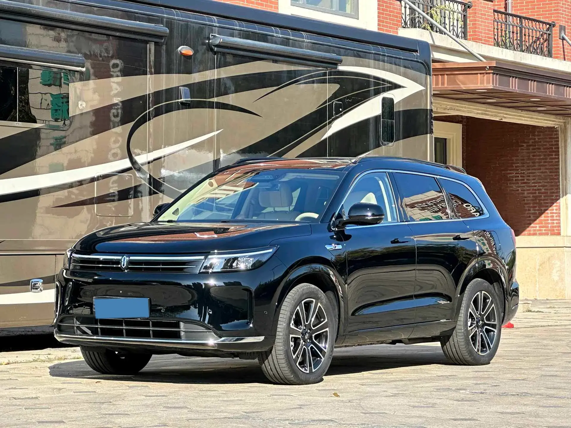 2024 AITO AITO view 1