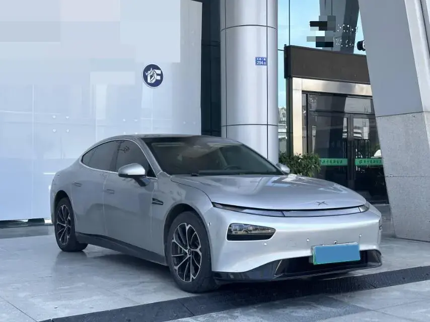 2020 XPENG P7 thumbnail 3