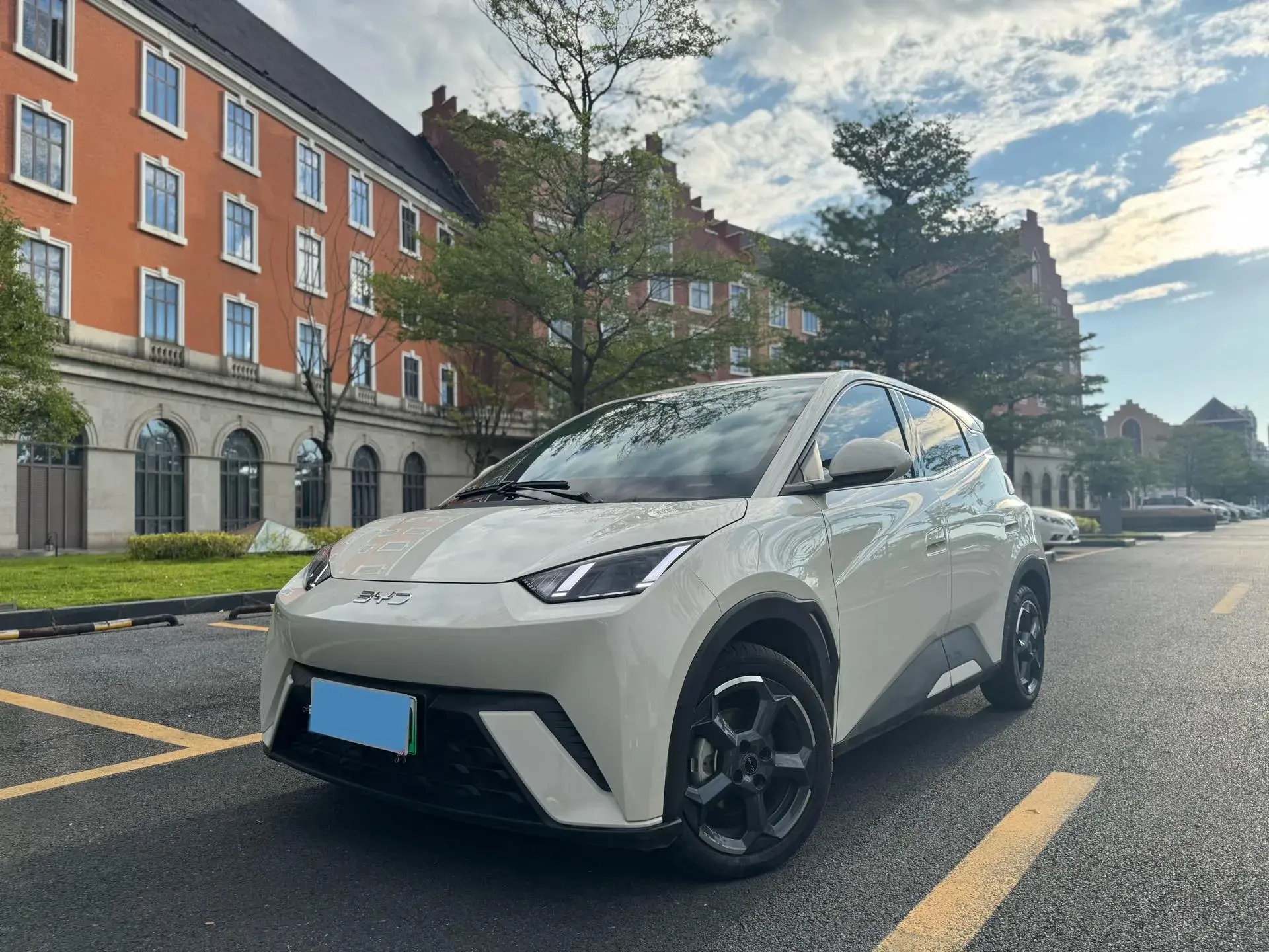 2024 BYD SEAGULL view 1