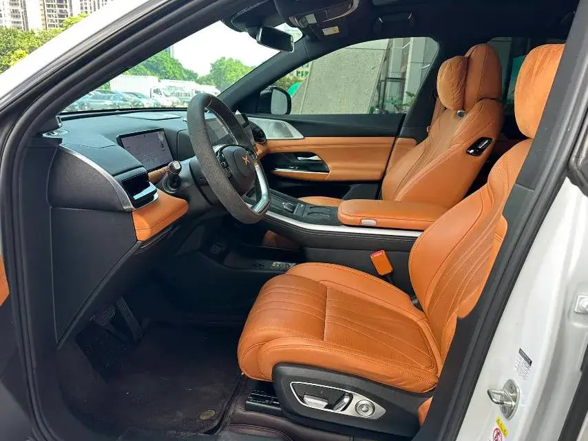 2022 XPENG G9 thumbnail 4