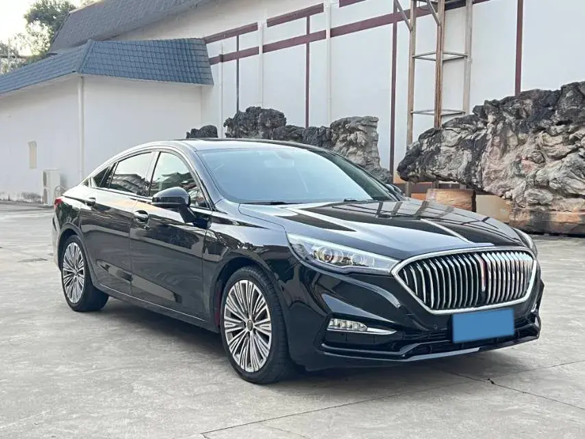 2022 HONGQI H5 thumbnail 3
