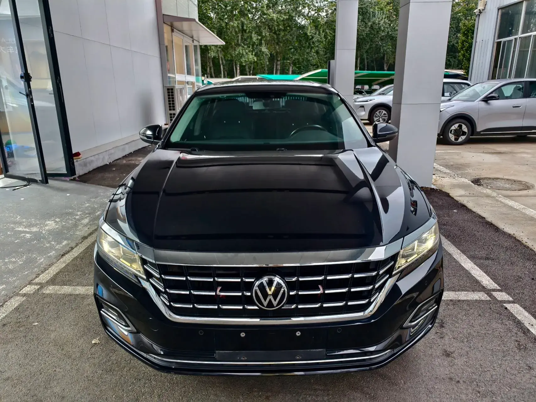 2019 VOLKSWAGEN PASSAT thumbnail 2