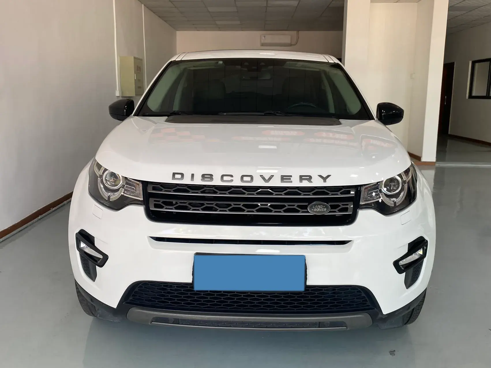 2018 LAND ROVER thumbnail 2