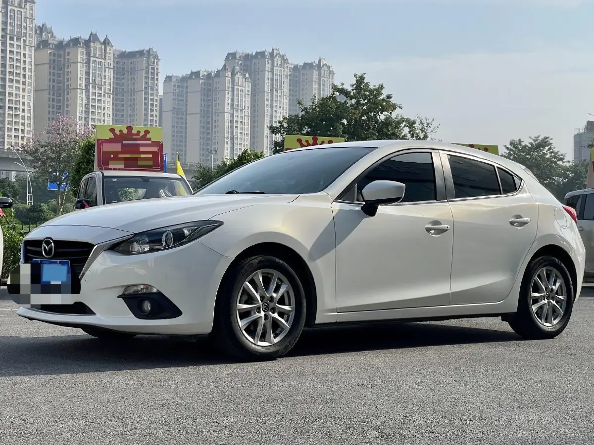 2014 Mazda 3 Axela 1.5L 117HP L4 6AT