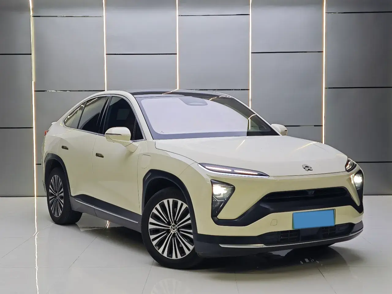 2020 NIO EC6 thumbnail 3