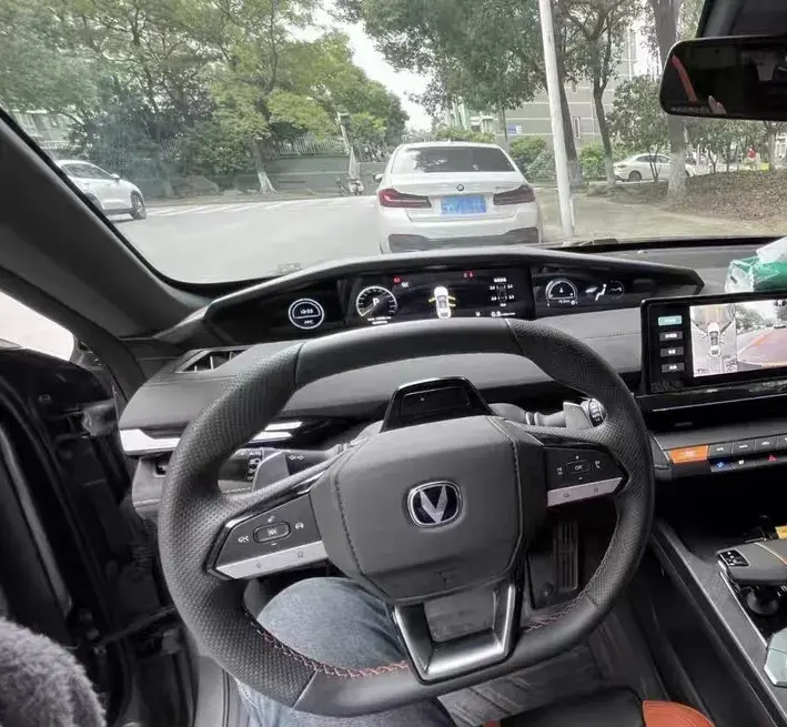 2024 CHANGAN UNI-V thumbnail 2