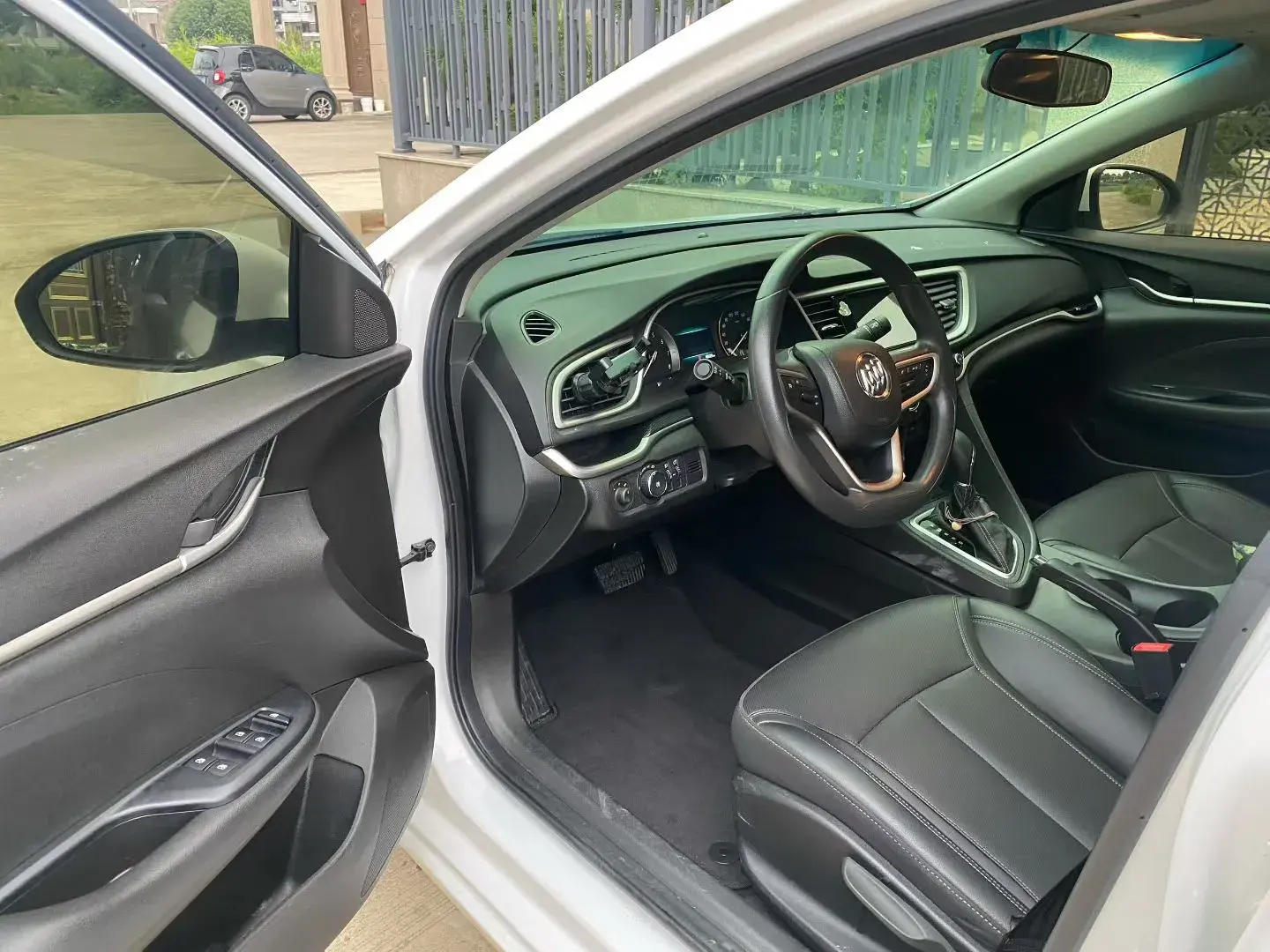 2020 BUICK VERANO thumbnail 4