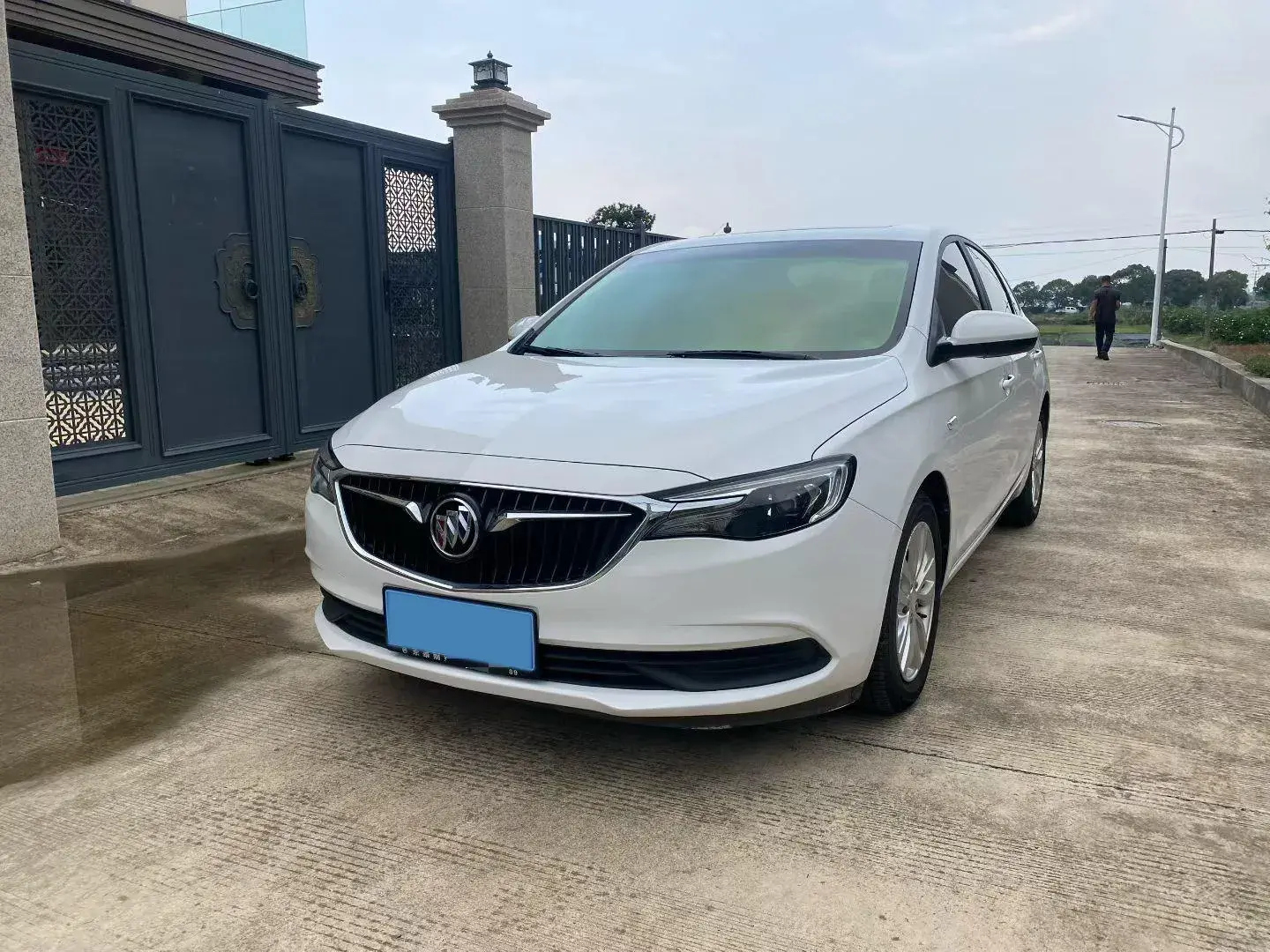 2020 BUICK VERANO view 1